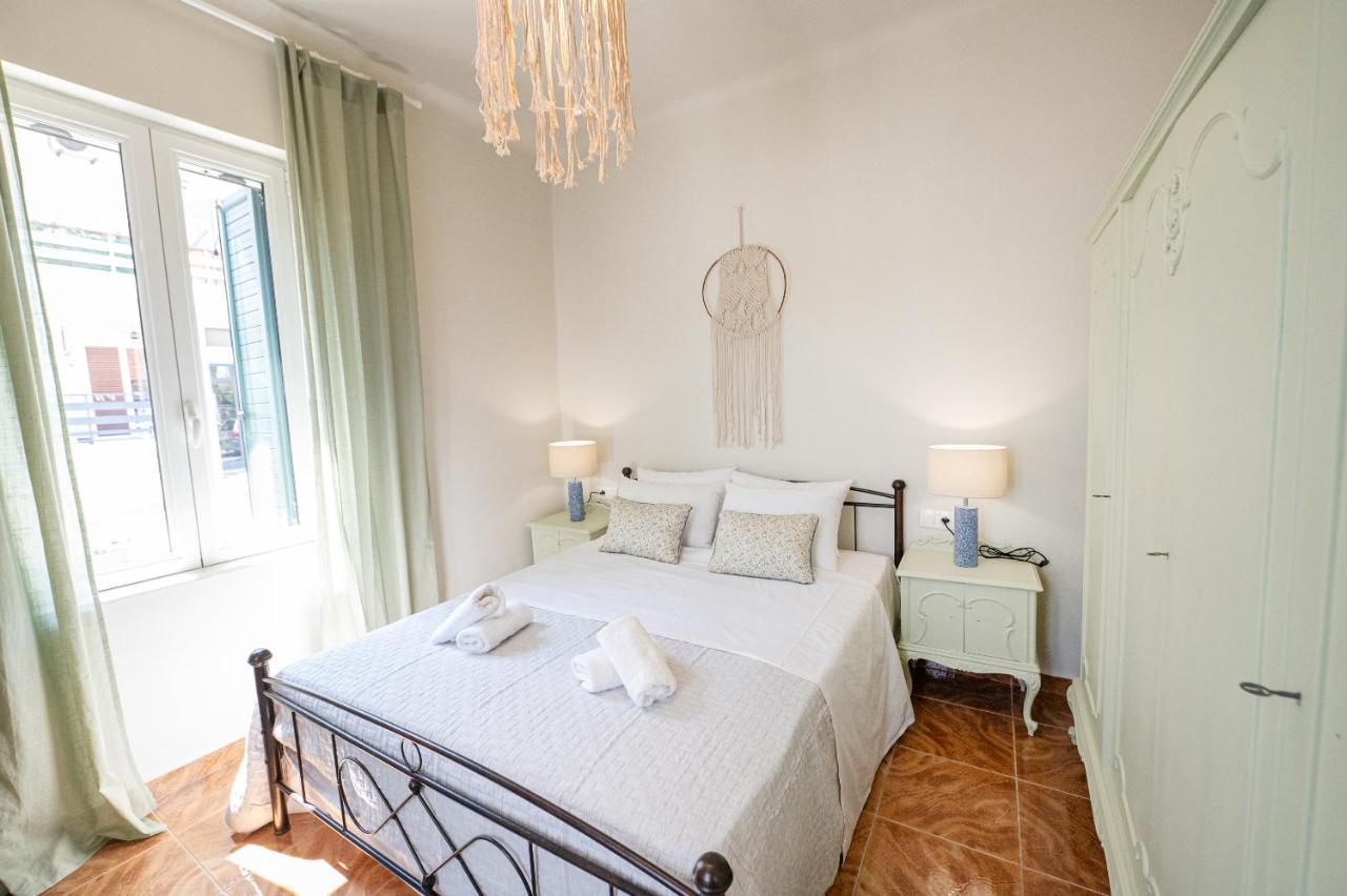 Sunny Yard Apartments Poros Town Extérieur photo