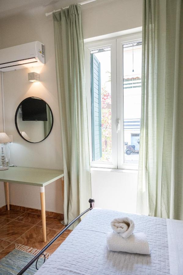 Sunny Yard Apartments Poros Town Extérieur photo