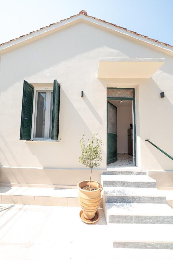 Sunny Yard Apartments Poros Town Extérieur photo